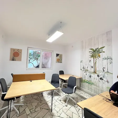 Trip'n'hostel Chill Zone Ostello Tirana