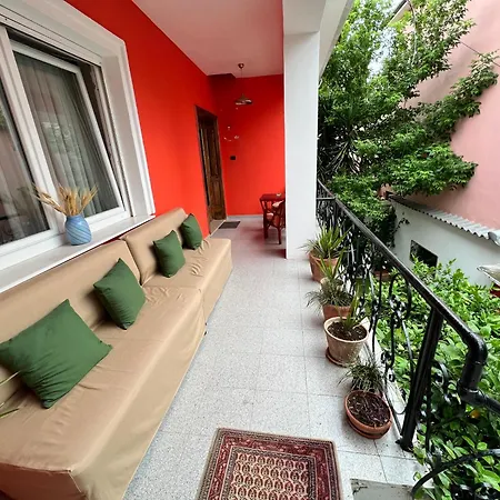 Trip'n'hostel Chill Zone 旅馆 地拉那