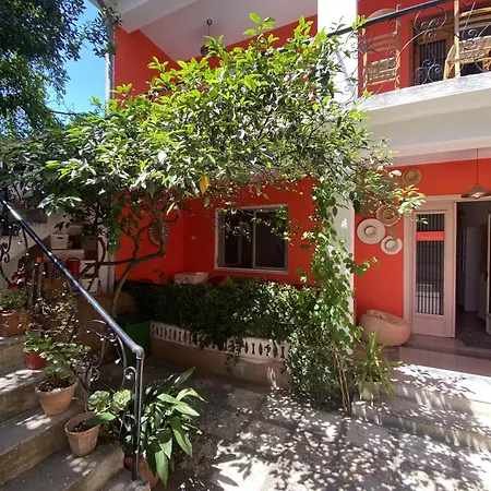 Trip'n'hostel Chill Zone Тирана