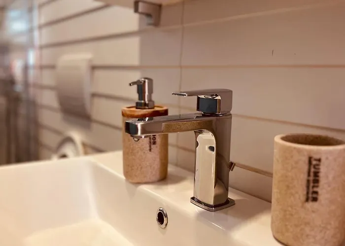 Trip'n'hostel Chill Zone بيت شباب تيرانا